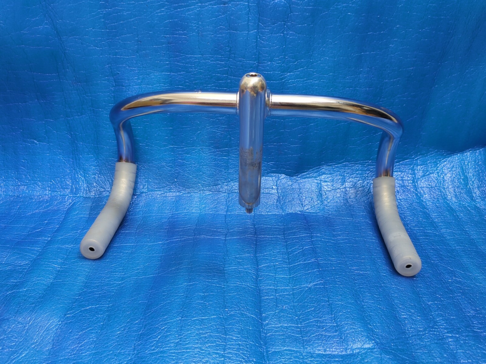 Nitto B123 CrMo 370mm NJS Handlebar + Nitto 90mm 58 Degree AA Stem + Grips