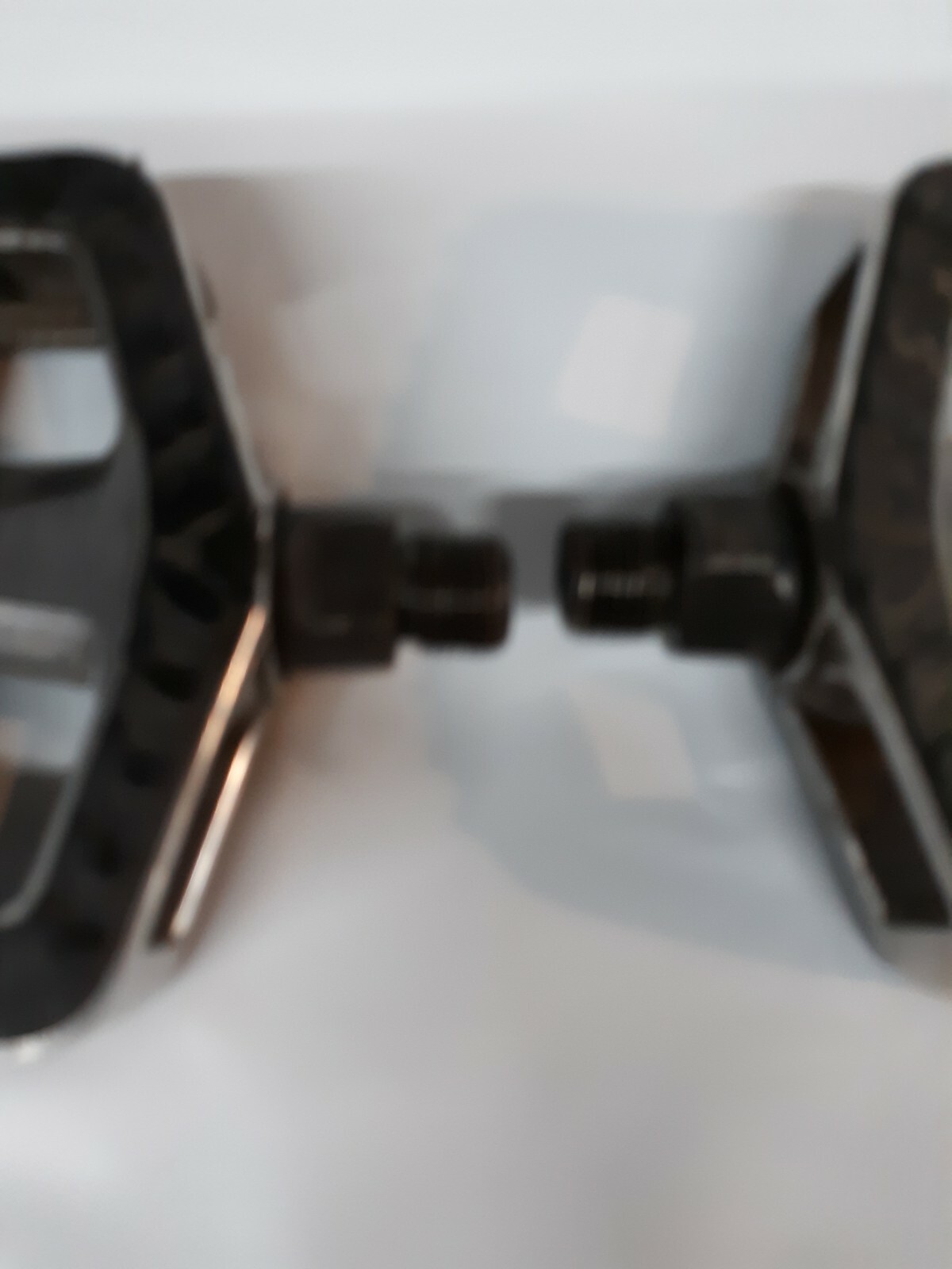 Wellgo K79 B087 Bicycle Platform Pedals 9/16 Bike Flats MTB BMX Cr-Mo Spindles