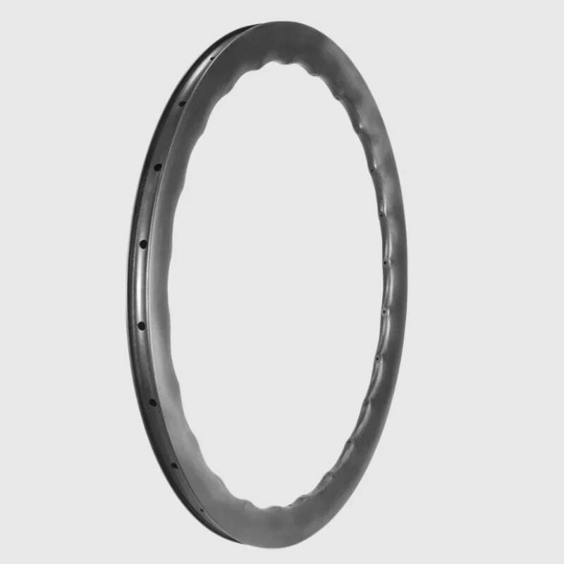 Ultra Light 700c Road Bike Carbon Disc Brake Wave Rim 24 Holes Clincher Tubeless