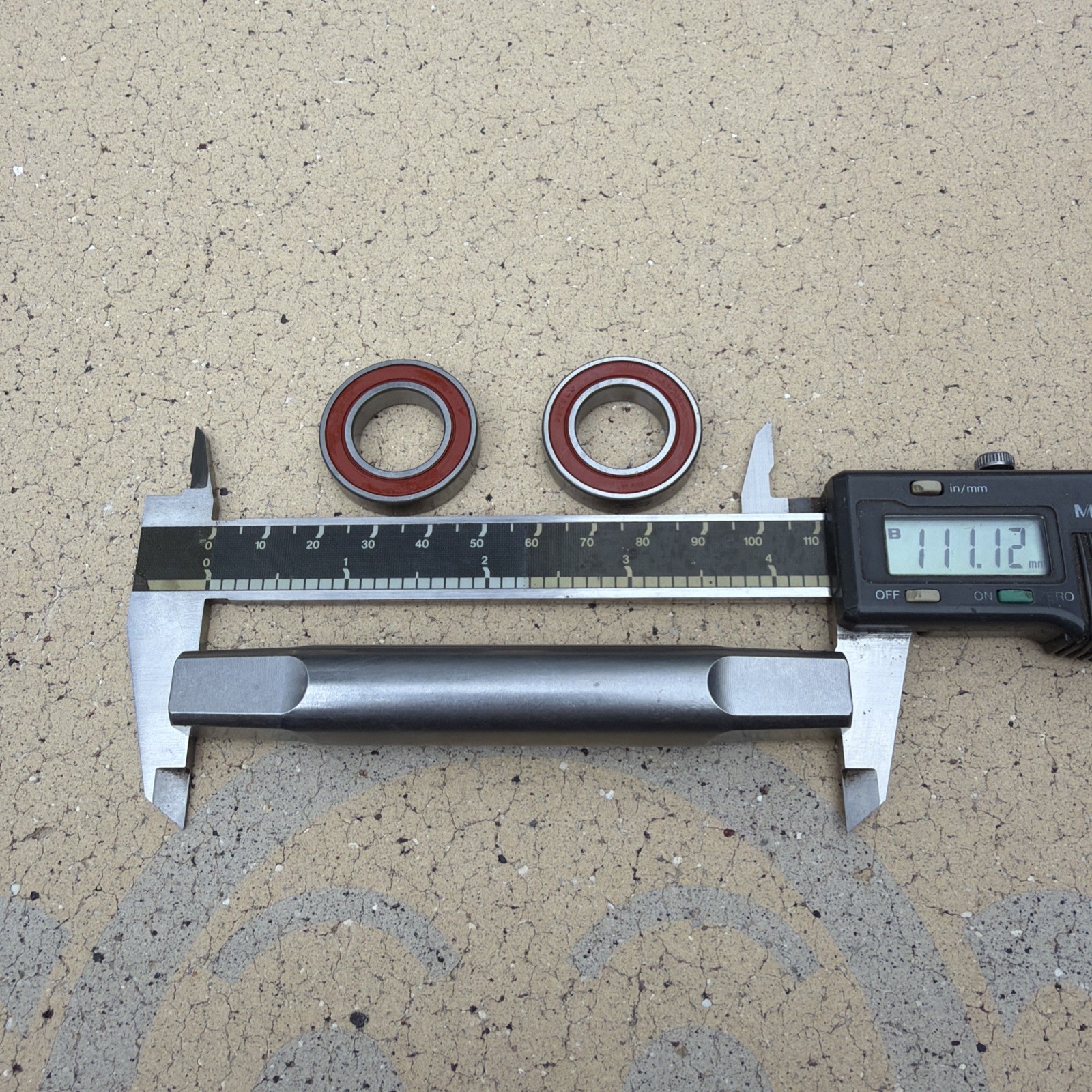 111mm Phil Wood square taper (JIS) bottom bracket spindle W/PWX03 bearings NEW