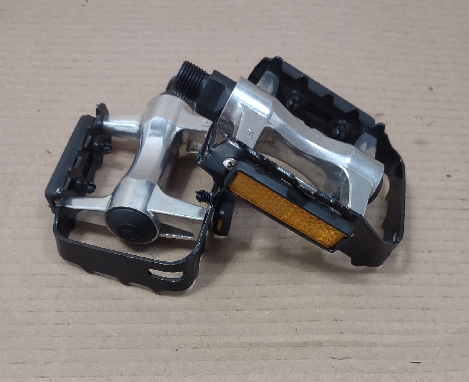 Vintage Old Bike Bicycle Mountain Pedals 9/16″