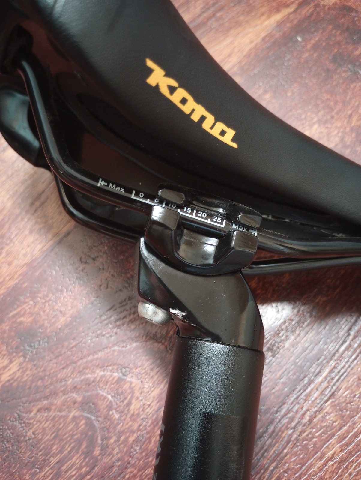 2019 Kona Lanai Saddle Seat MTB W/ Bar + Stopper 10.5 Inch Black Kona Bike Seat