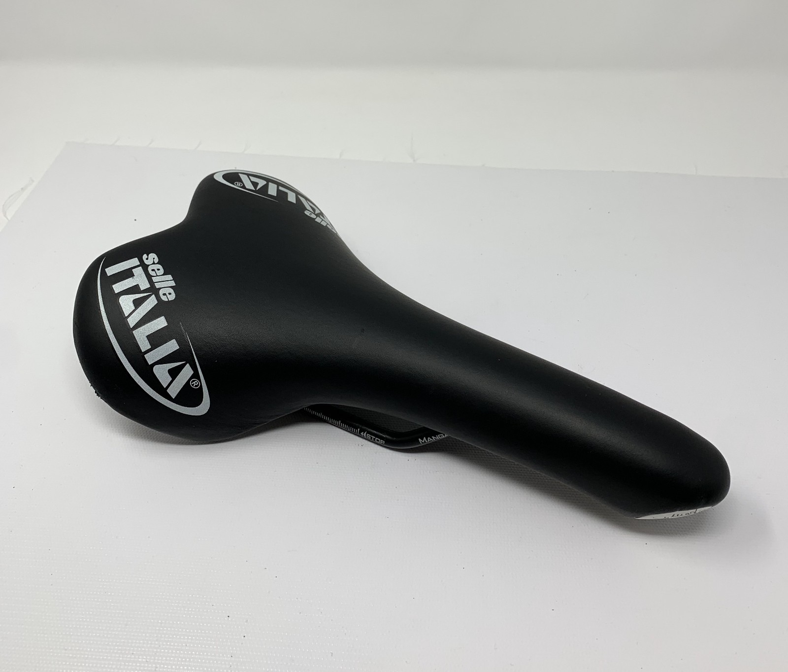 Selle Italia Turbomatic Manganese Saddle