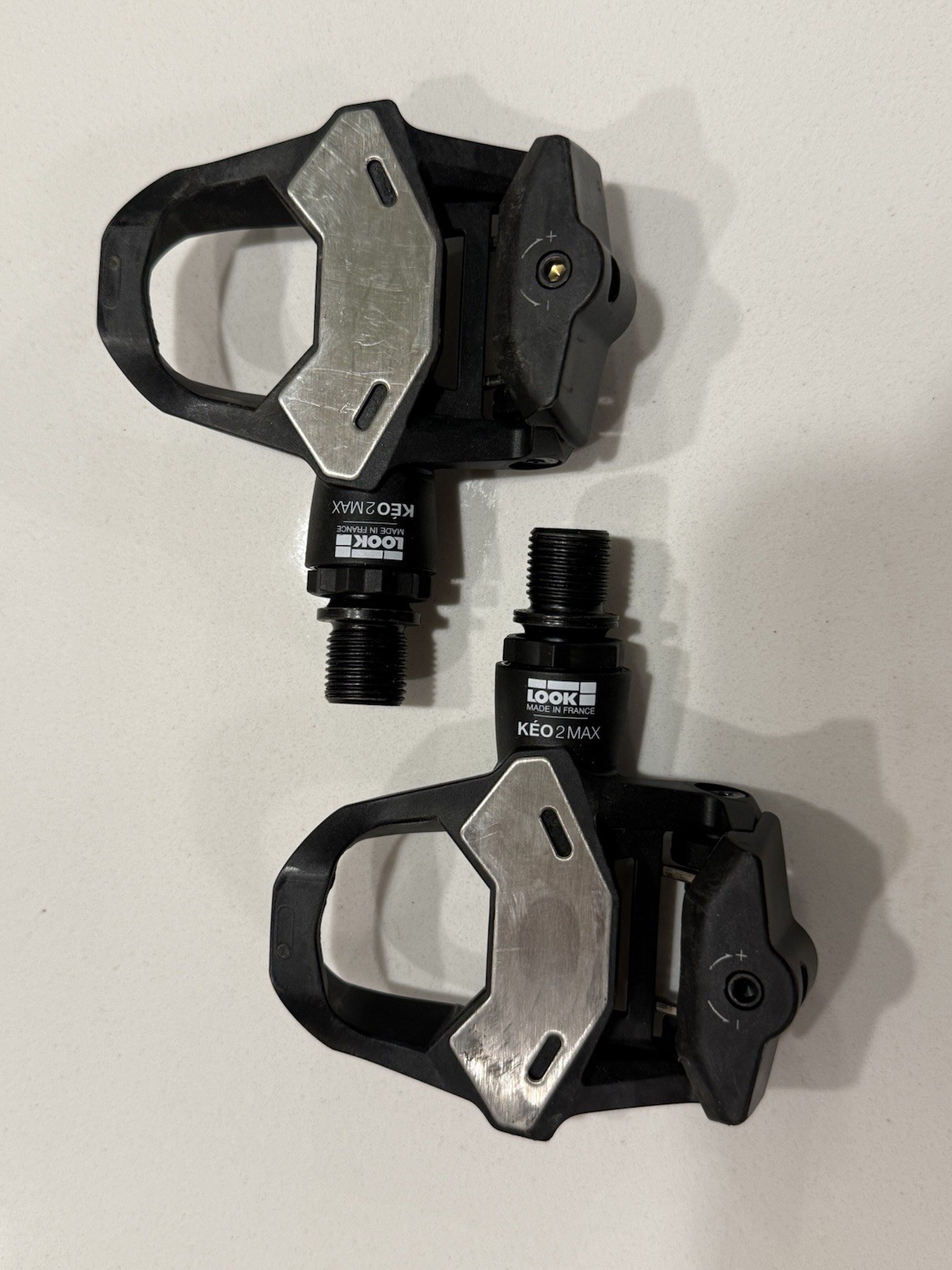 Look Keo 2 Max Black Road Bike Pedals With Keo Grip 4.5 And 9 Degree Cleats