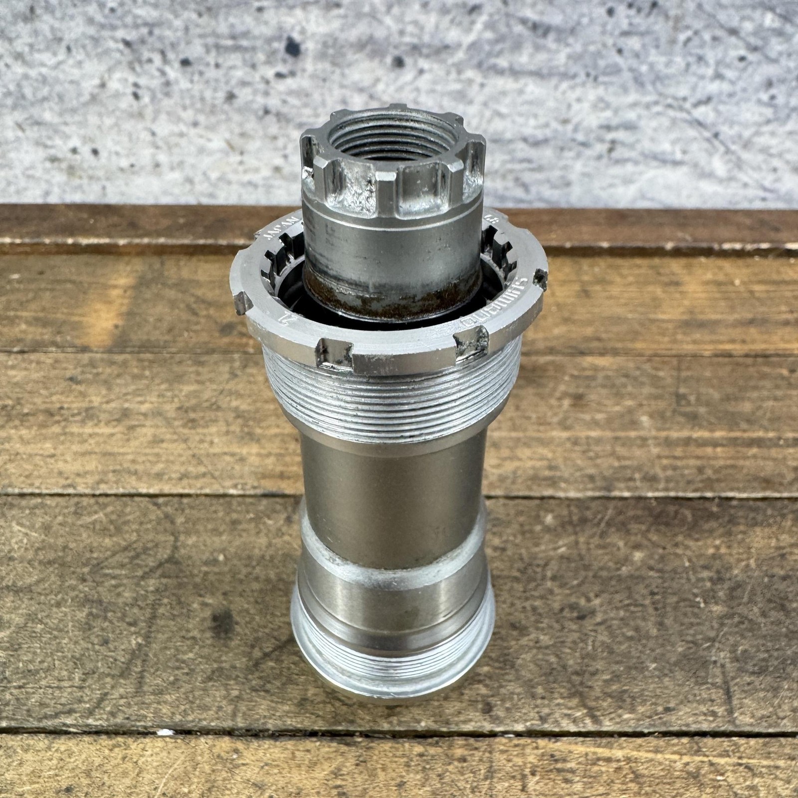 Shimano OCTALINK Bottom Bracket 68mm BSA 109.3mm JIS Square Taper Steel