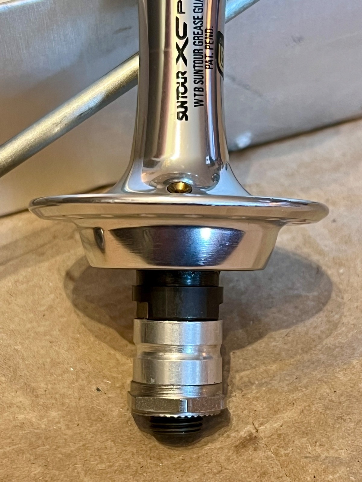 Suntour XC Pro Rear Hub HB-XP01-R – 36H 135mm Polished NOS NIB Grease Guard NEW