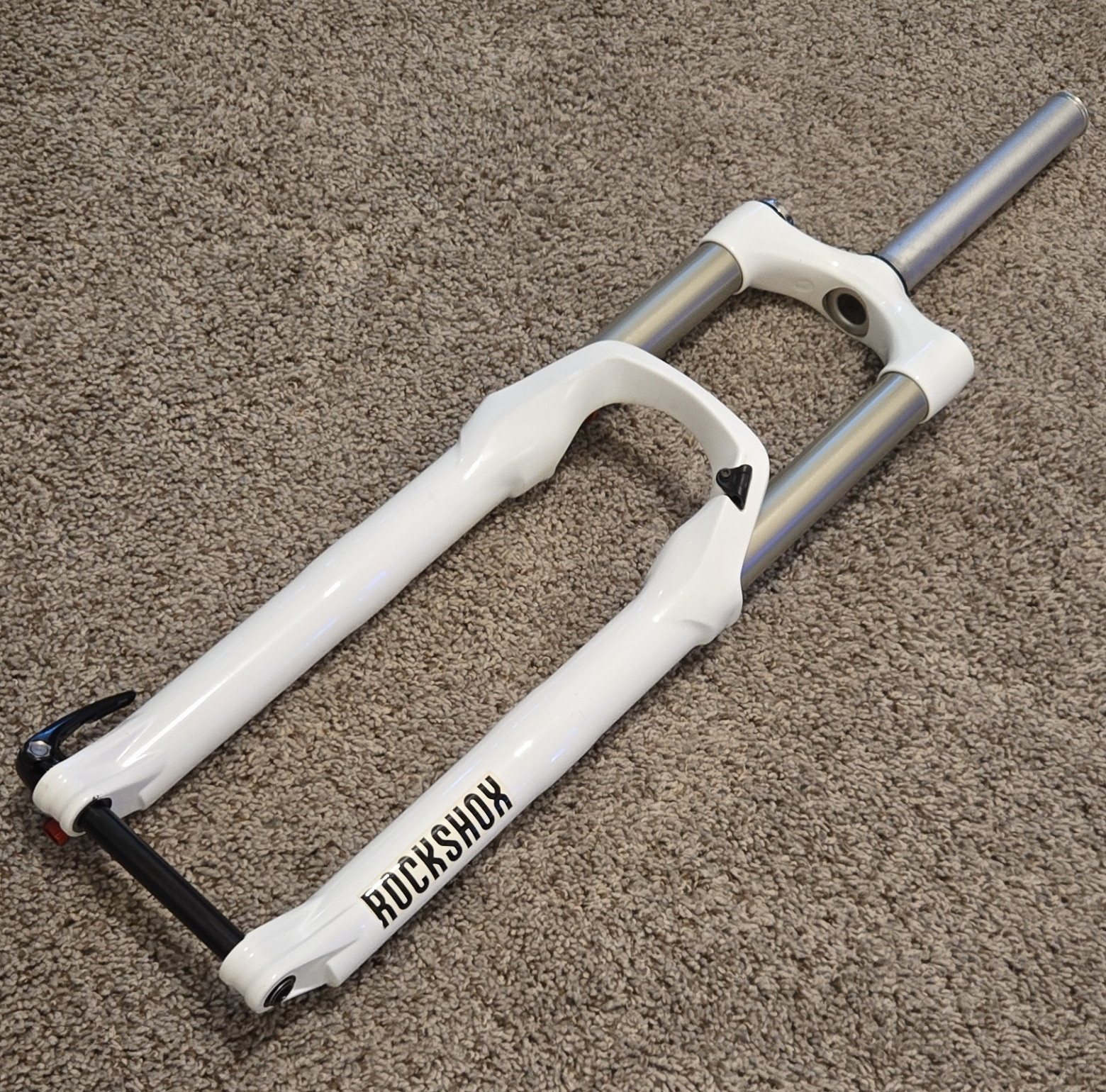 RockShox Sektor RL 26in 150mm Solo Air Lockout Rebound 1 1/8 White