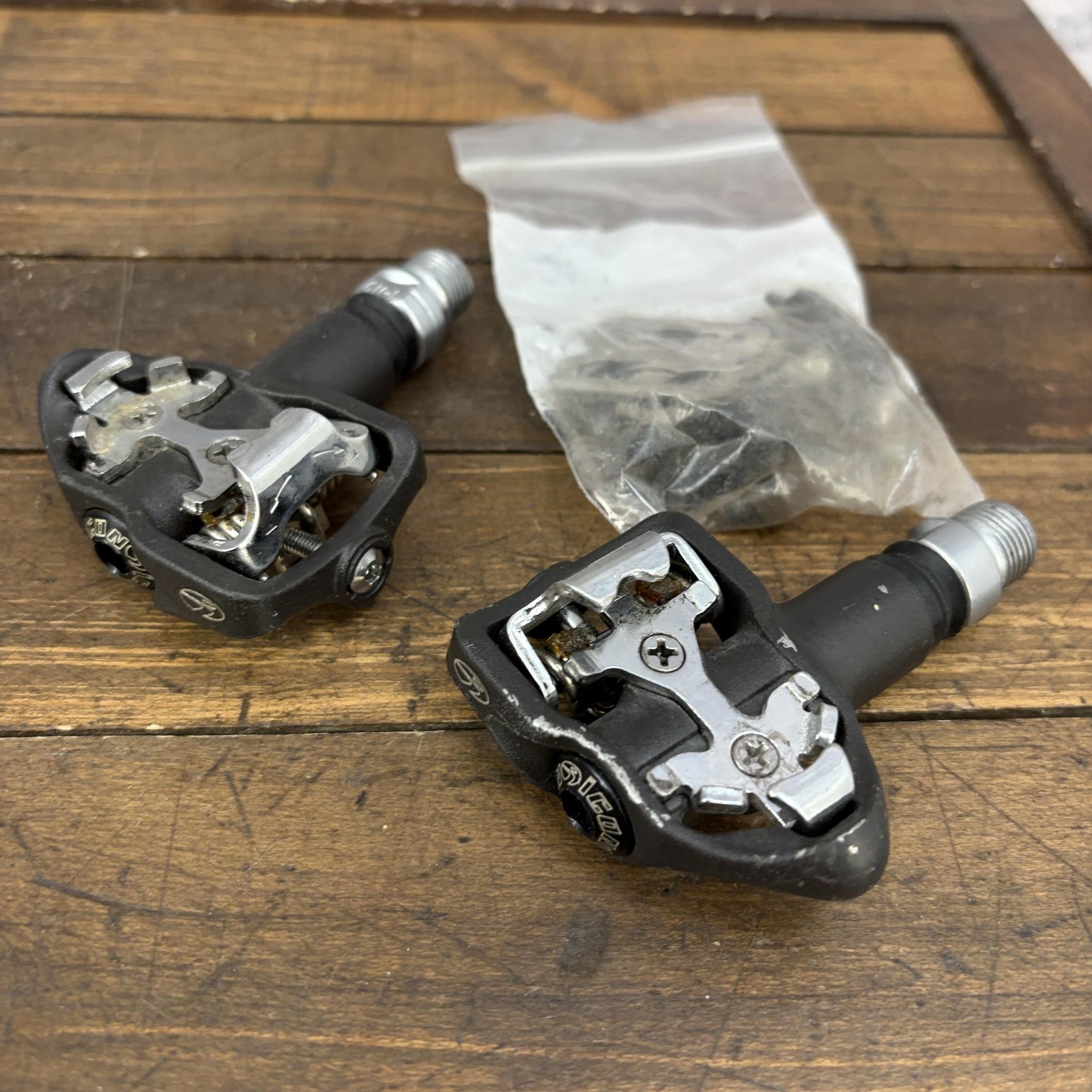 Icon Clipless MTB Bike Pedals 9/16 Black Pair 340g Gravel Cyclocross