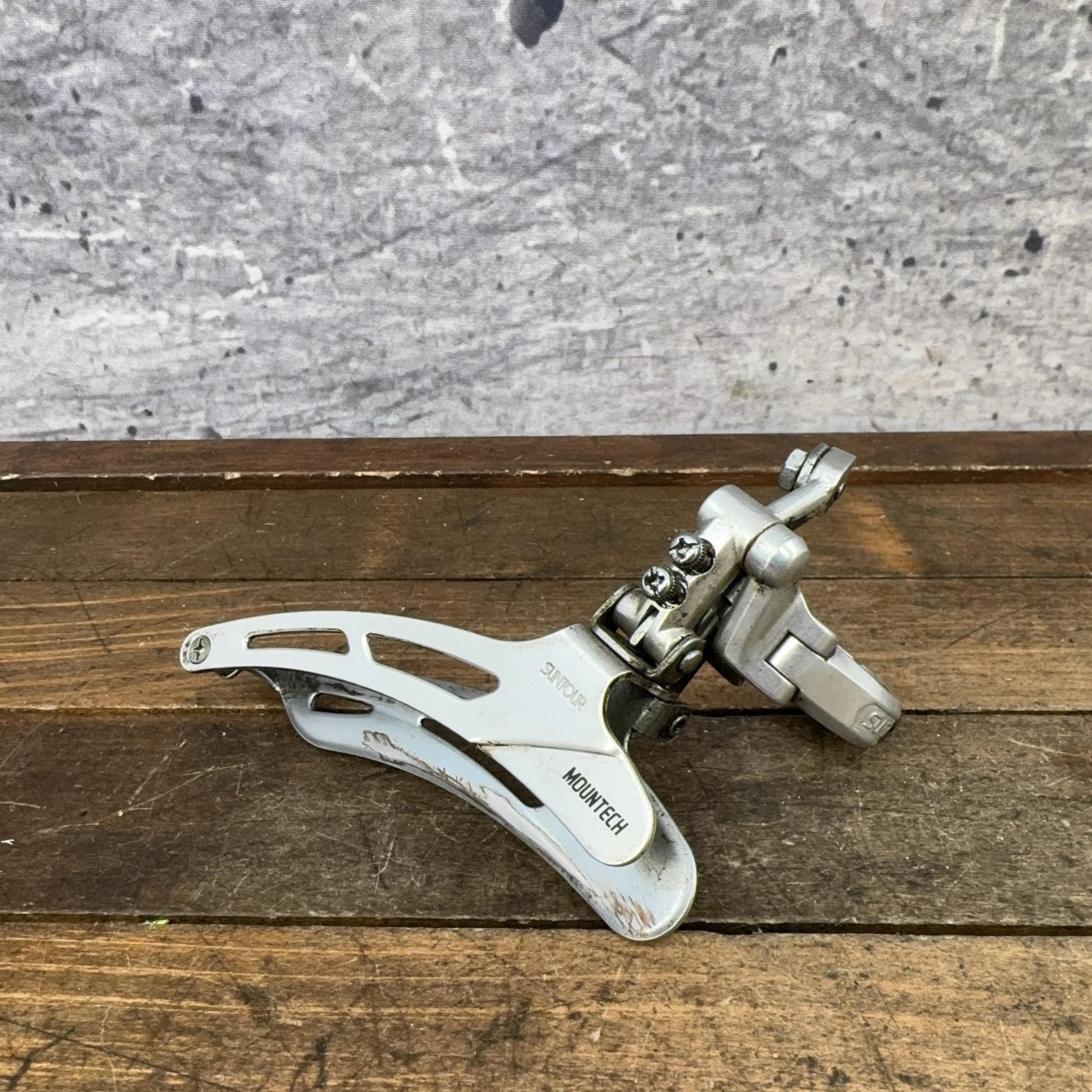 Vintage Suntour Mountech Front Derailleur Triple Bottom Pull 28.6 Japan MTB