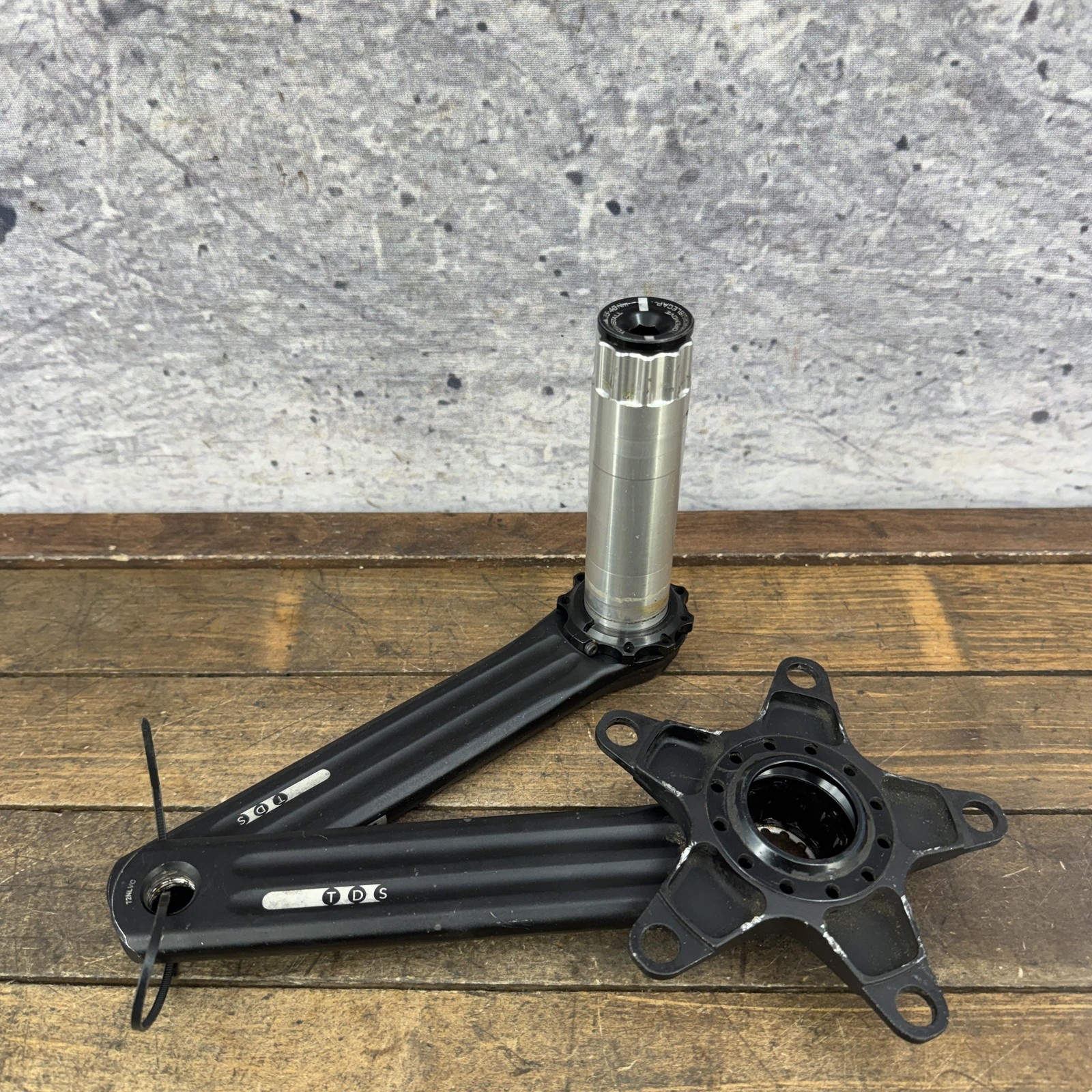 Rotor 3D Crankset Spindle Road Bike Black Aluminum Arms SPLINE