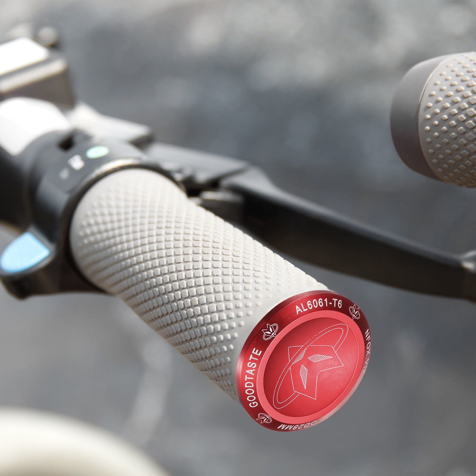 Bar End Plugs Aluminum Handlebar End Caps 0.57oz Bike Plugs with Rings Red