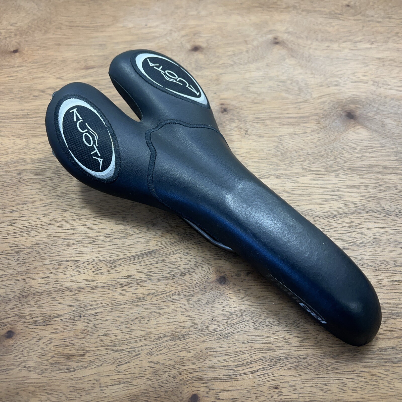 Selle San Marco Kuota TriathGel T-X)TX-CO Carbon Saddle 132x280mm