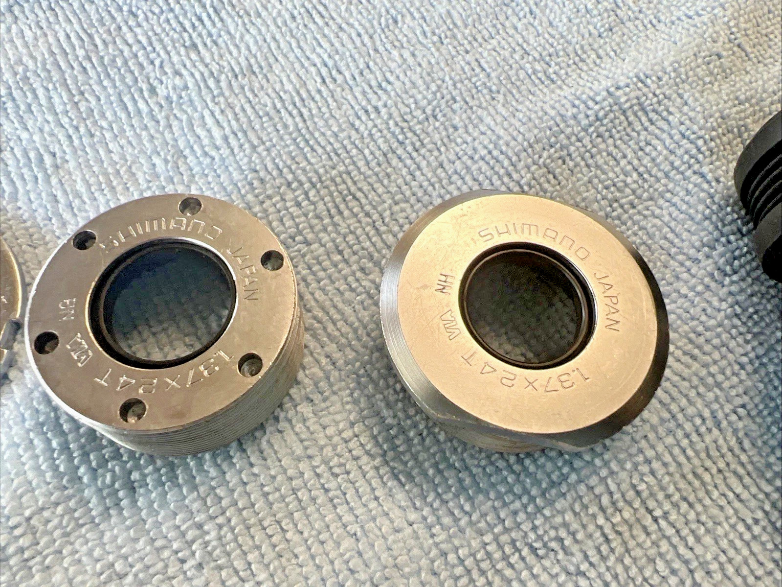 Shimano Deore XT BB-M730 Bottom Bracket – 68 x 122.5MM BSA English