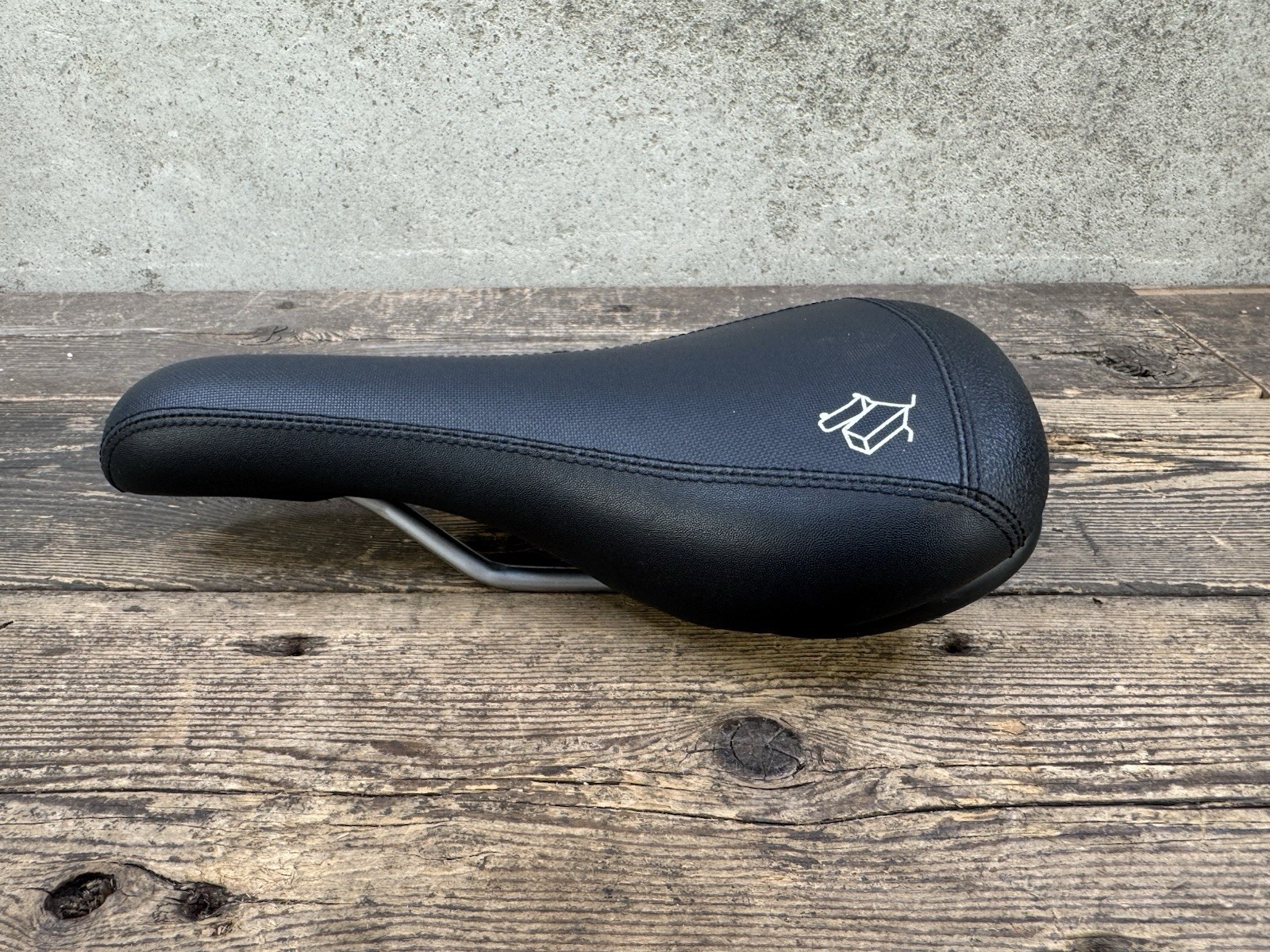 Bmx Seat Mid School Black Cromo Railed Velo