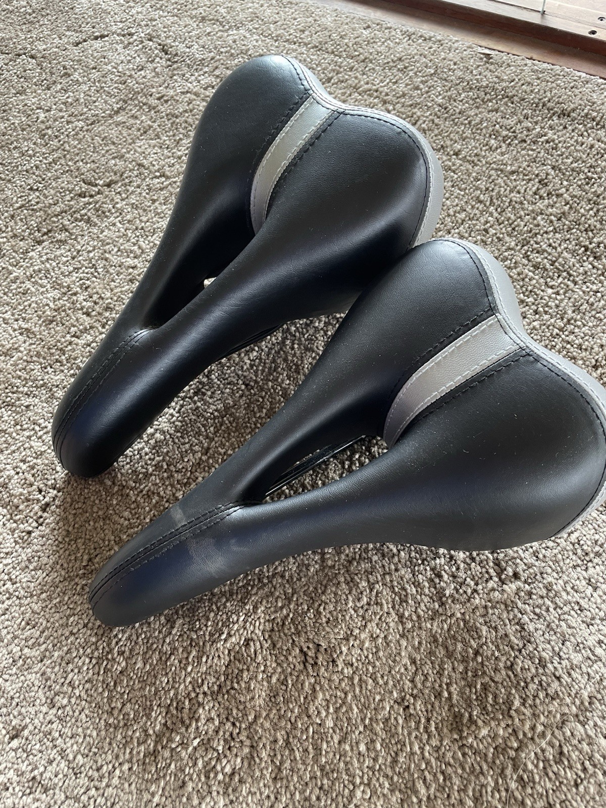 Bicycle Seat Saddle Lot Of 2 Mountain Bike Road Bike Spin Bike