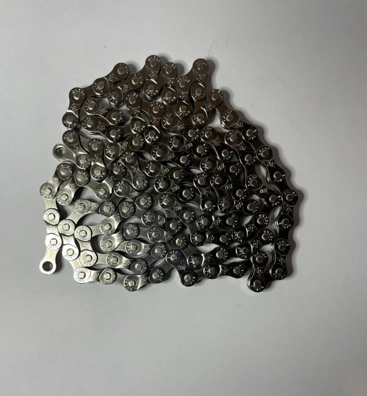 6/7/8 High Grade Universal Mountain Bike chain w/116 links.