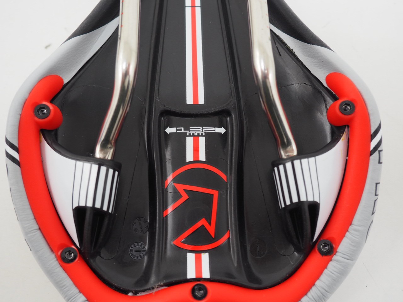 New! PRO Turnix Bicycle Saddle Carbon Base Ti Rail 132mm Width 210g MTB/Gravel