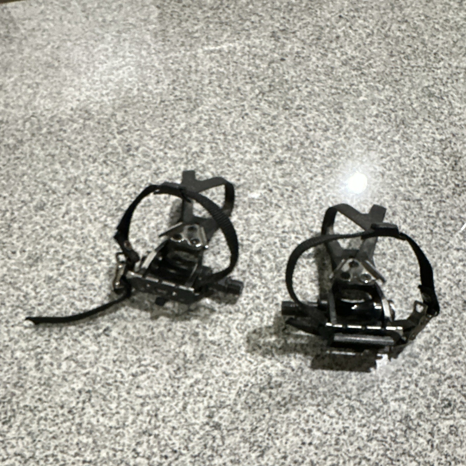 Black Metal Bicycle Toe Clip Pedals w/ Straps, 9/16 in Axle, Loose Bearings