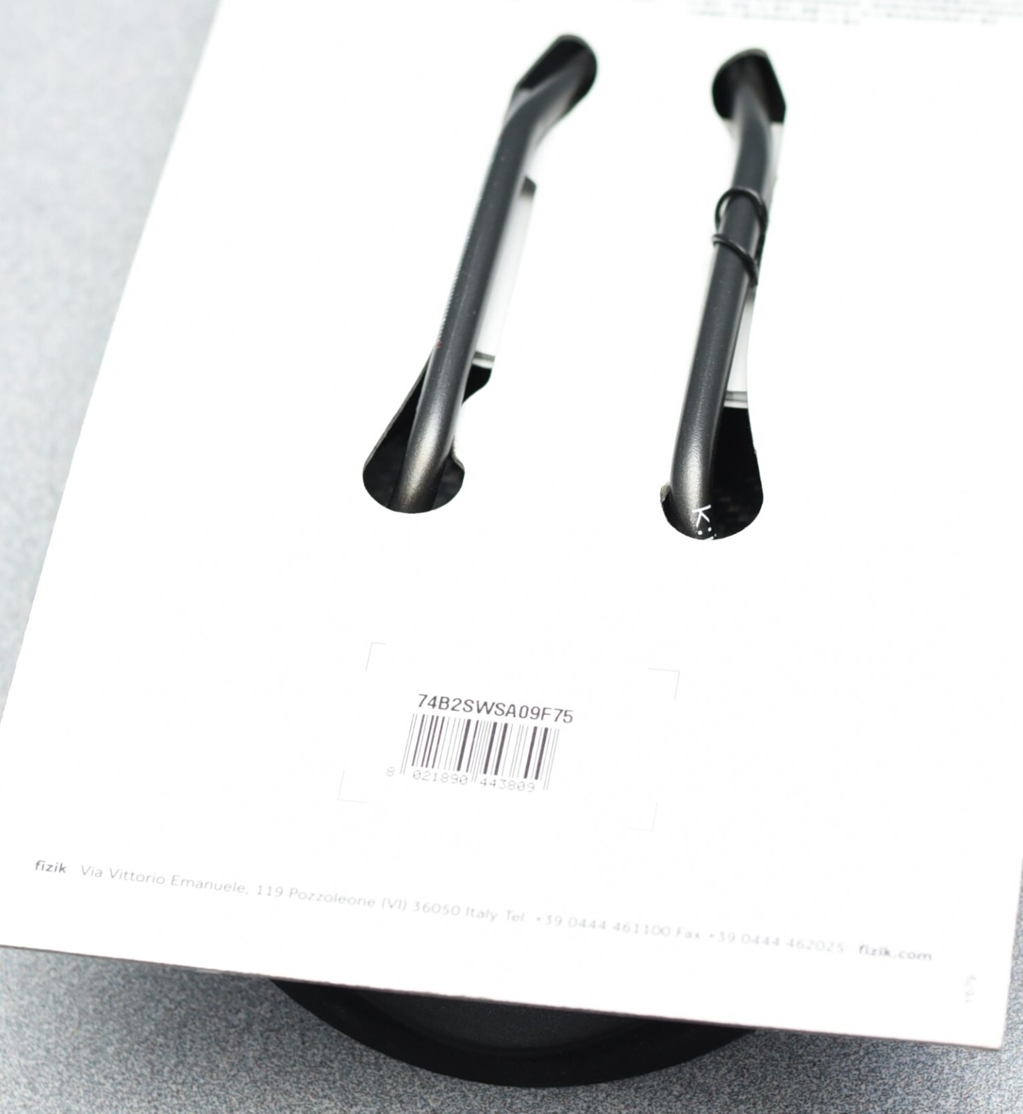 Fizik Aliante R3 Saddle – Kium, Black, Large