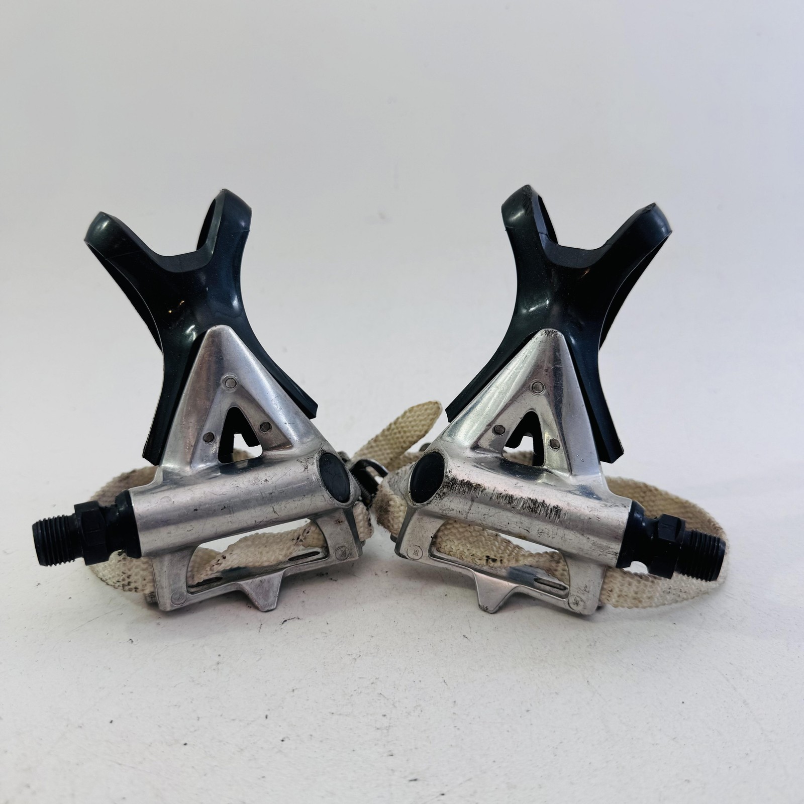 Vintage Shimano 105 PD-1050 Pedals 9/16 Toe Clips Straps Road Bike Japan A81