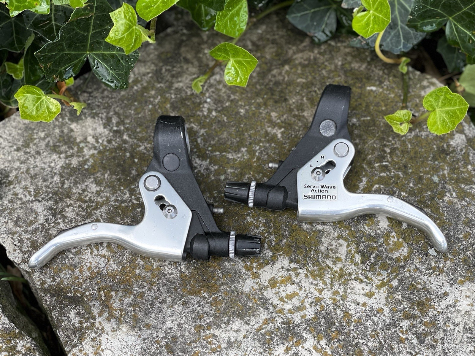 Shimano Servo Wave Brake Levers – BL-M600 – Canti or V Brake Compatible