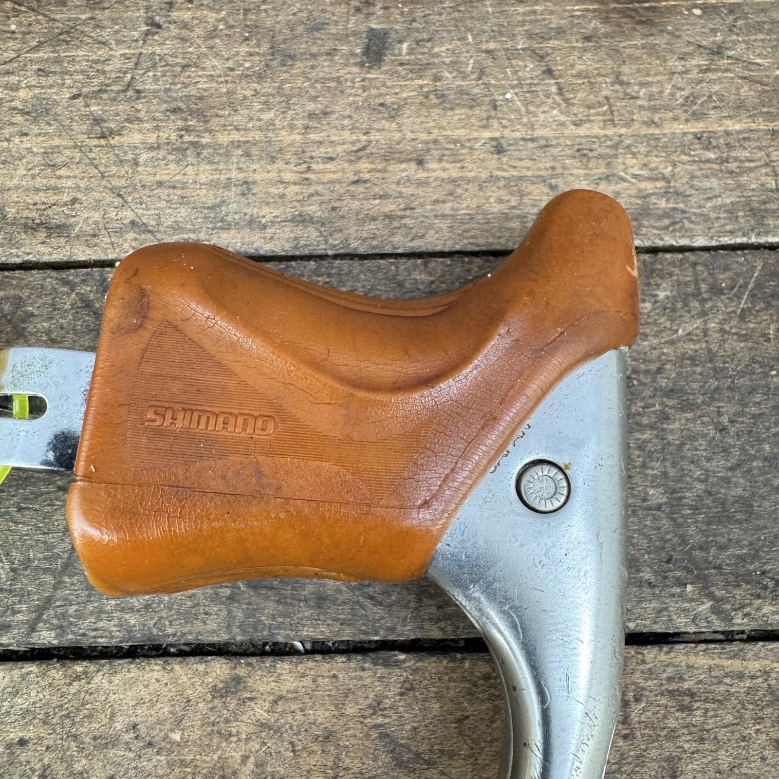 Vintage Shimano 600 BL-6207 Brake Levers Pair Drilled Gum Hoods Non-Aero