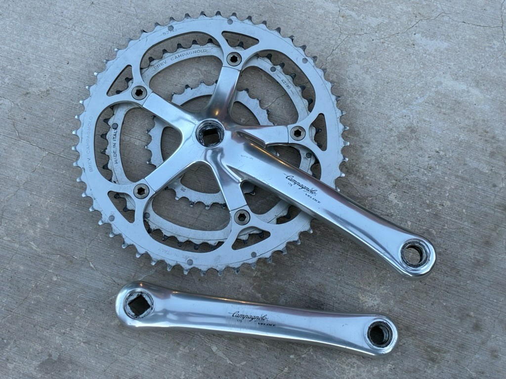 Campagnolo Italy Veloce 9-Speed Triple Crankset | 175 mm / 52/42/30T / VGC