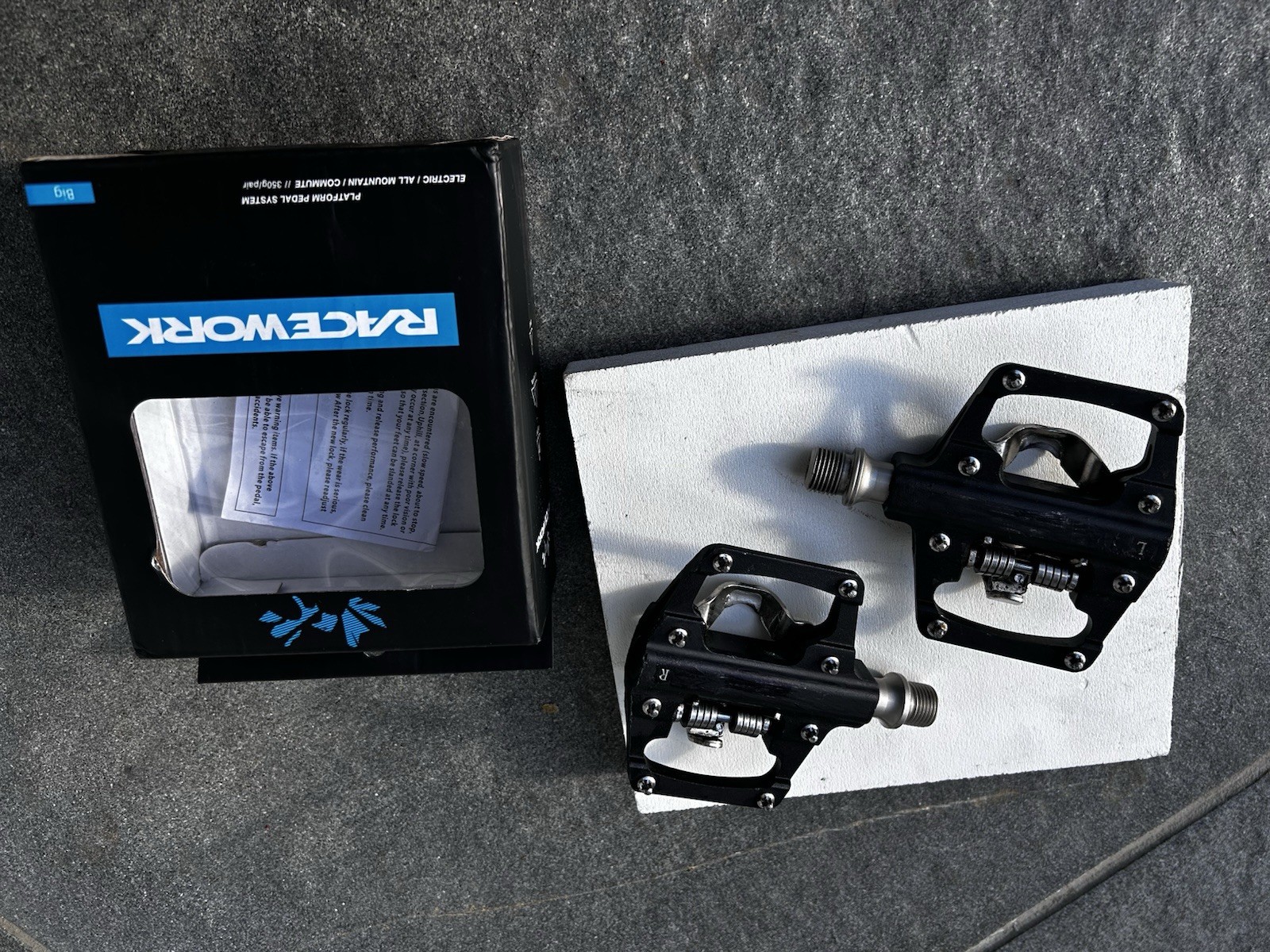 Double Side Pedals: SPD And Flat Platform With Spins