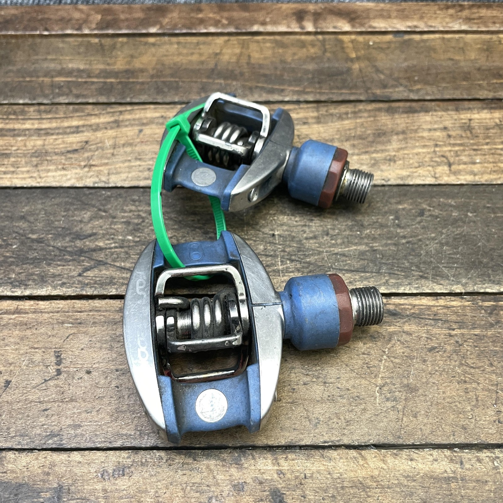 Crankbrothers Quattro Clipless Bike Pedals 9/16 Blue Pair 320g Road Gravel