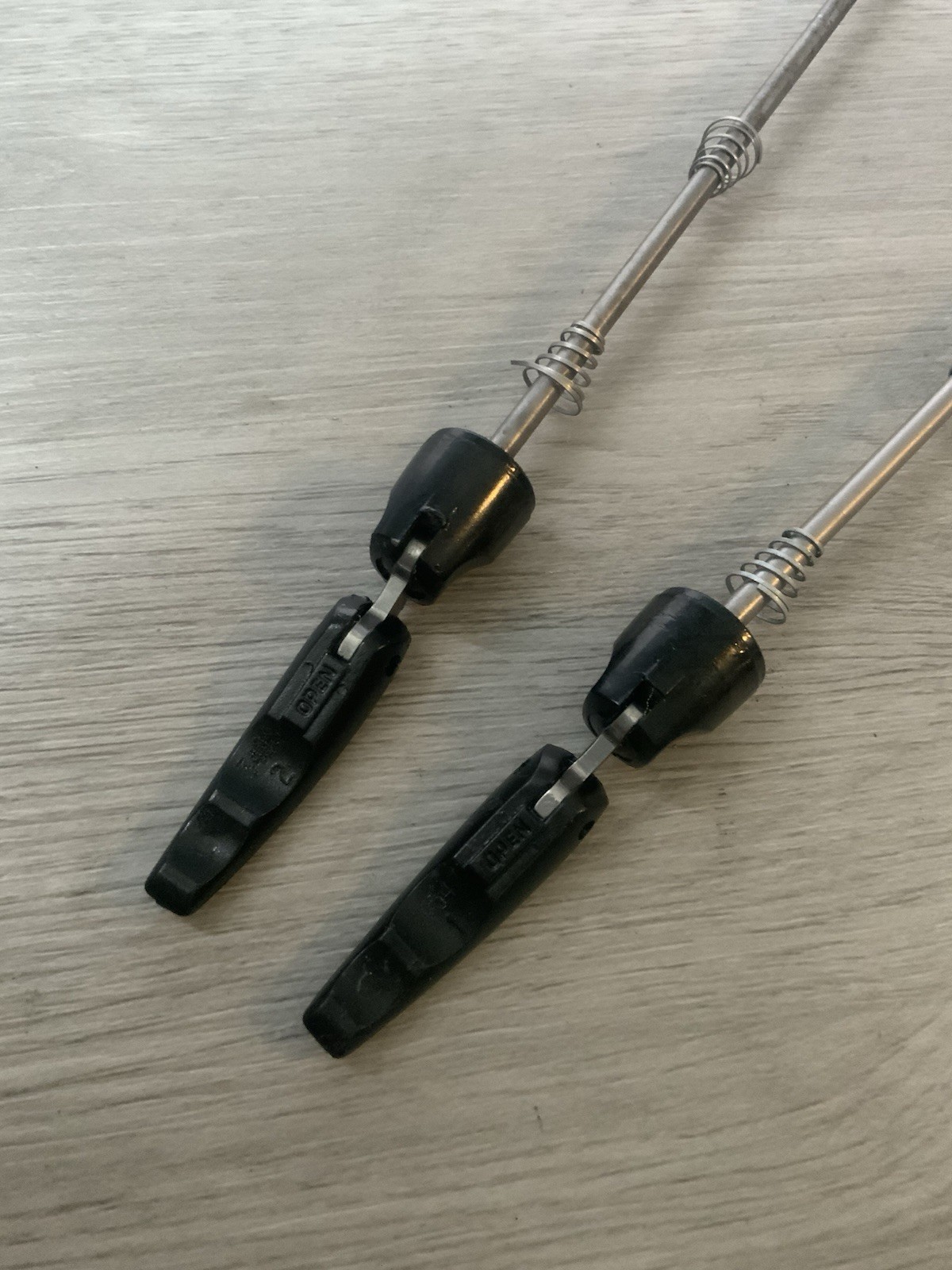 MAVIC KSYRIUM QUICK RELEASE SKEWER SET 100-130 MM SPACING 124 GRAMS
