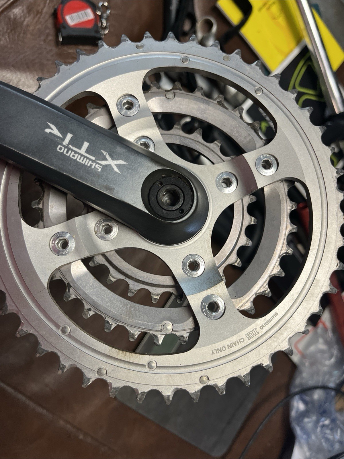 Shimano XTR FC-M950 Triple Crankset 175mm w/ Chainring-24/34/46t