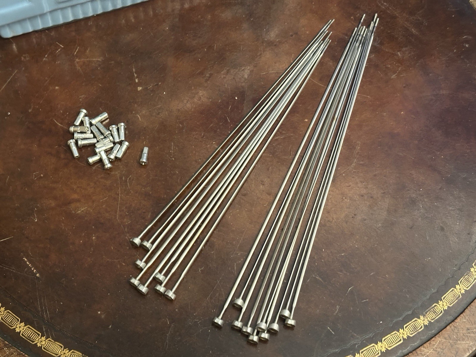 Shimano WH-R550 Rear Wheel Spokes w/Nipples 275mm + 300mm Stainless Silver Used