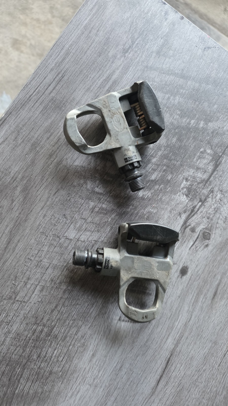 Look Keo Easy Road Bike Clipless Pedals Gray, Lightweight, Pair, 235g