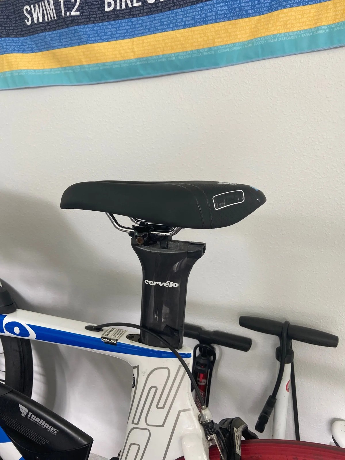 Road Bike Triathlon Short Nose Saddle Bike Seat Imitation Leather Back Seat Mat