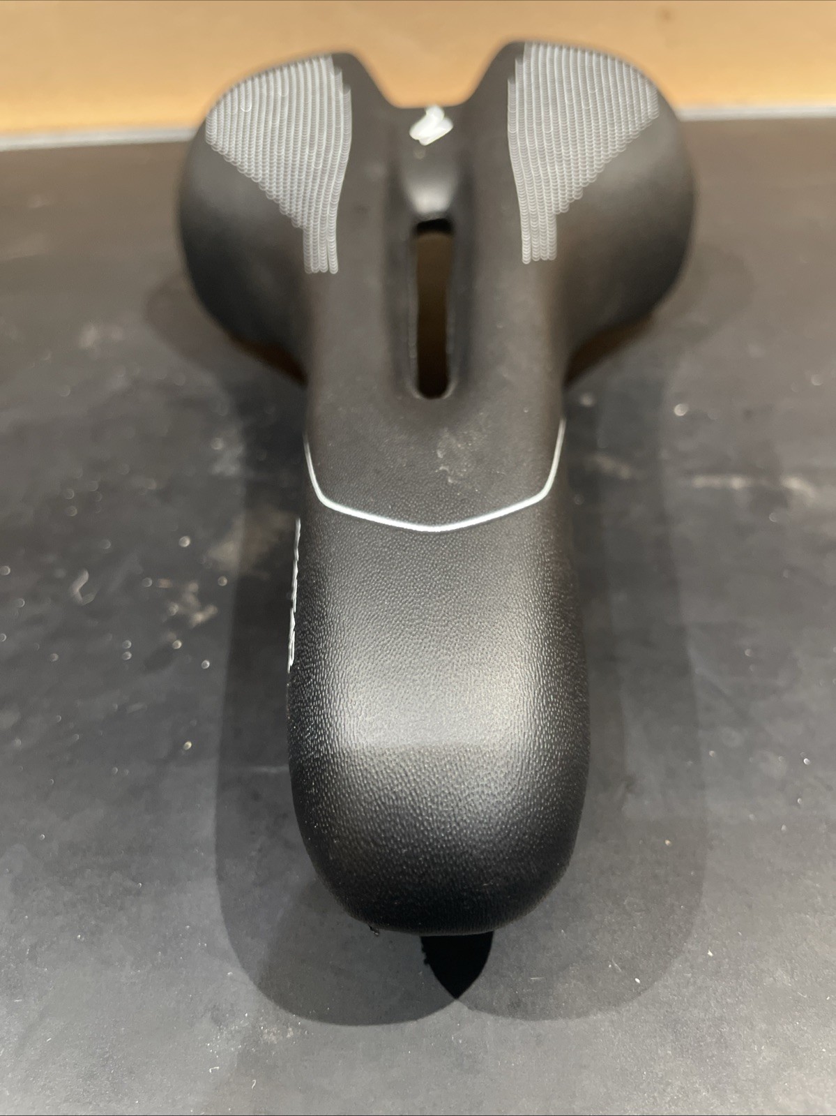 Specialized Saddle 155mm Avatar Hollow CR/MO Body Geometry In Black With White