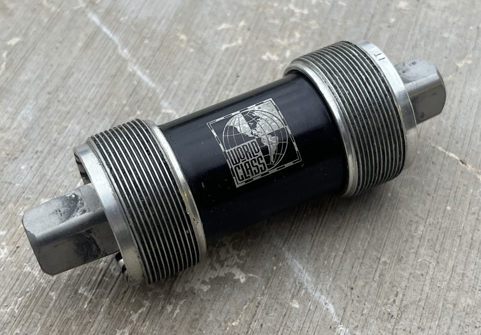 World Class Hollow Titanium JIS Square Taper Bottom Bracket | 68×103 mm / EXC