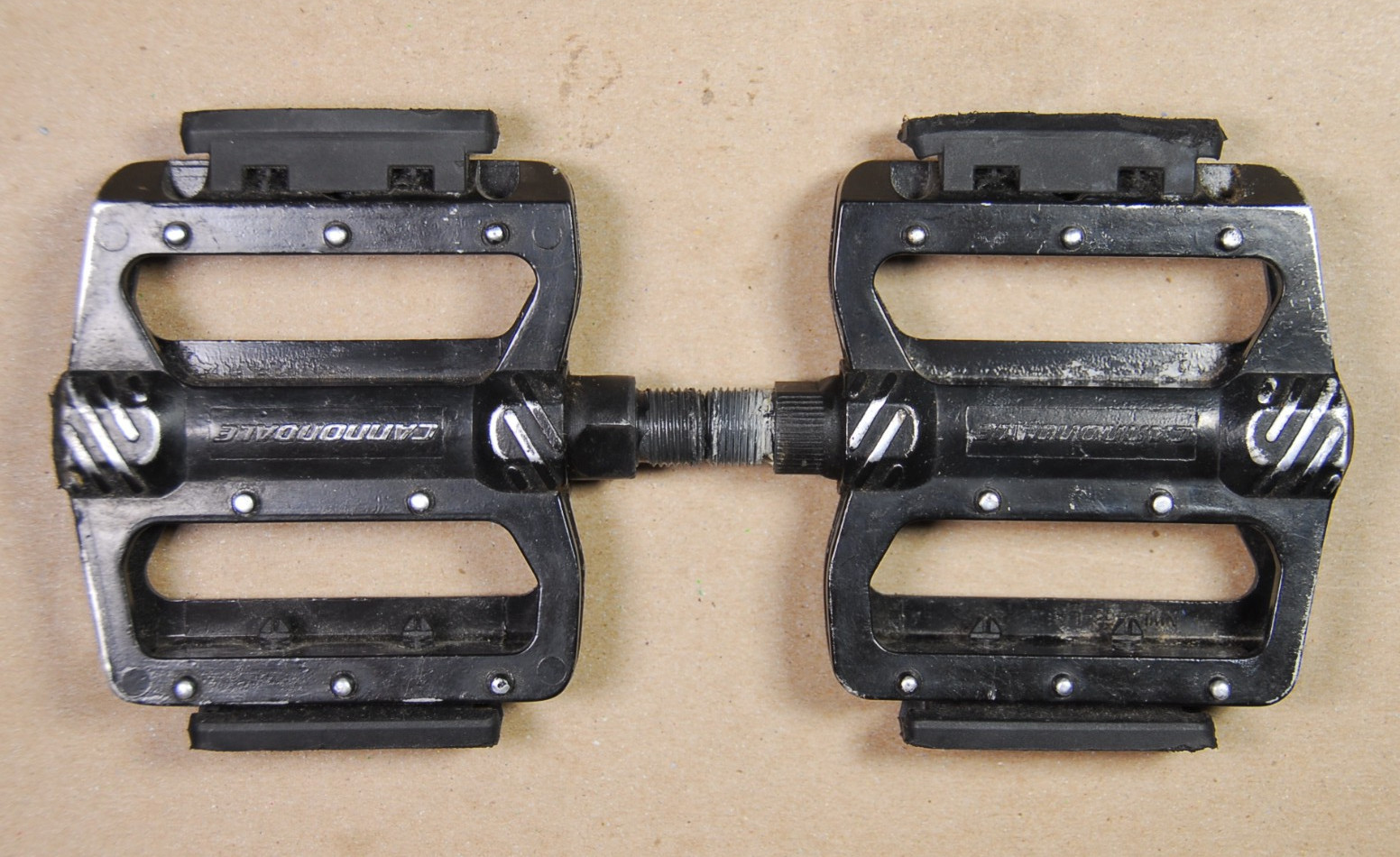 Cannondale NWL-468 Aluminum Platform Pedals 100x90mm 9/16″ Black