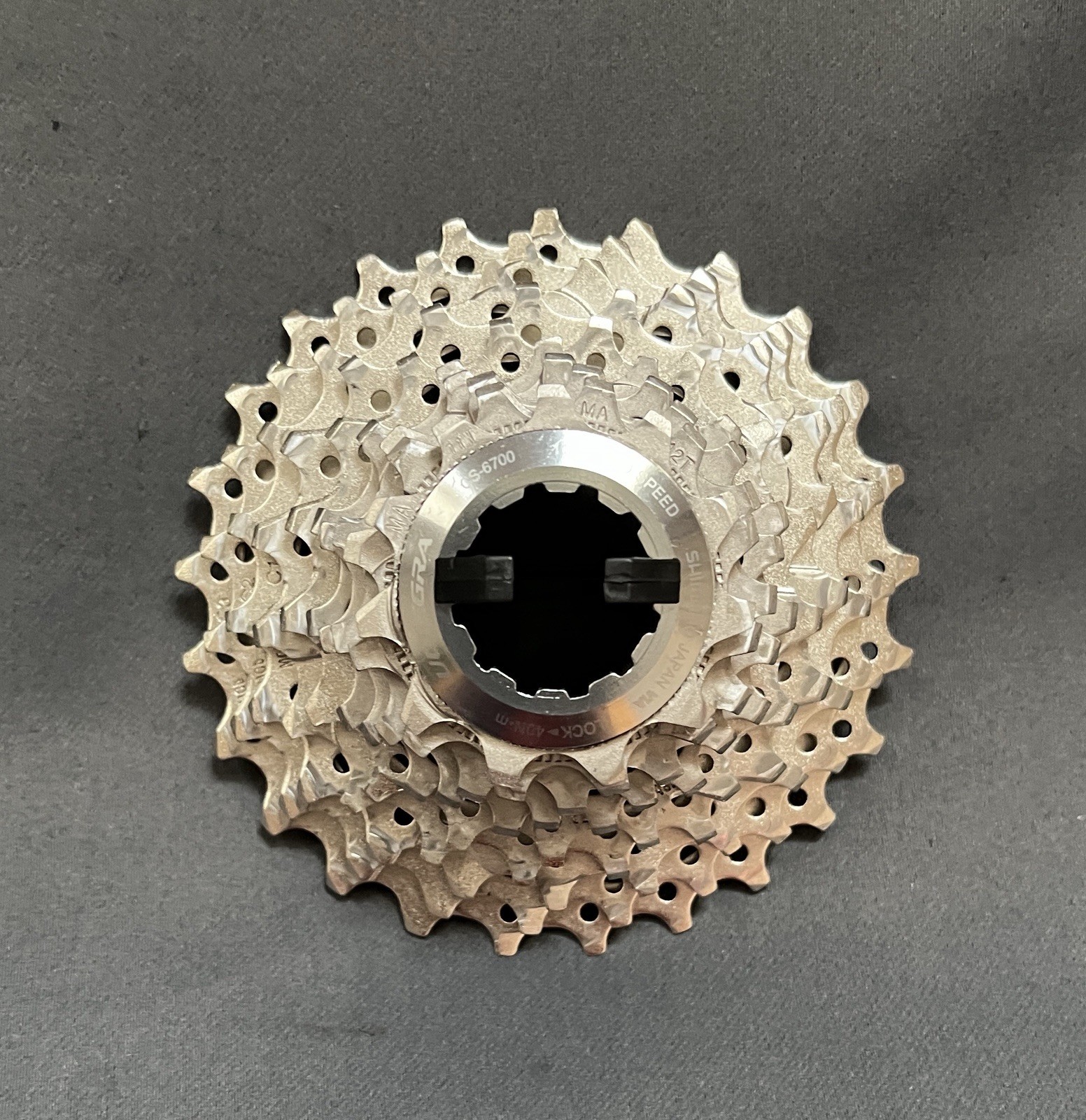 Shimano Ultegra CS-6700 Cassette Road / Racing 10 Speed 11-25t 222g Silver