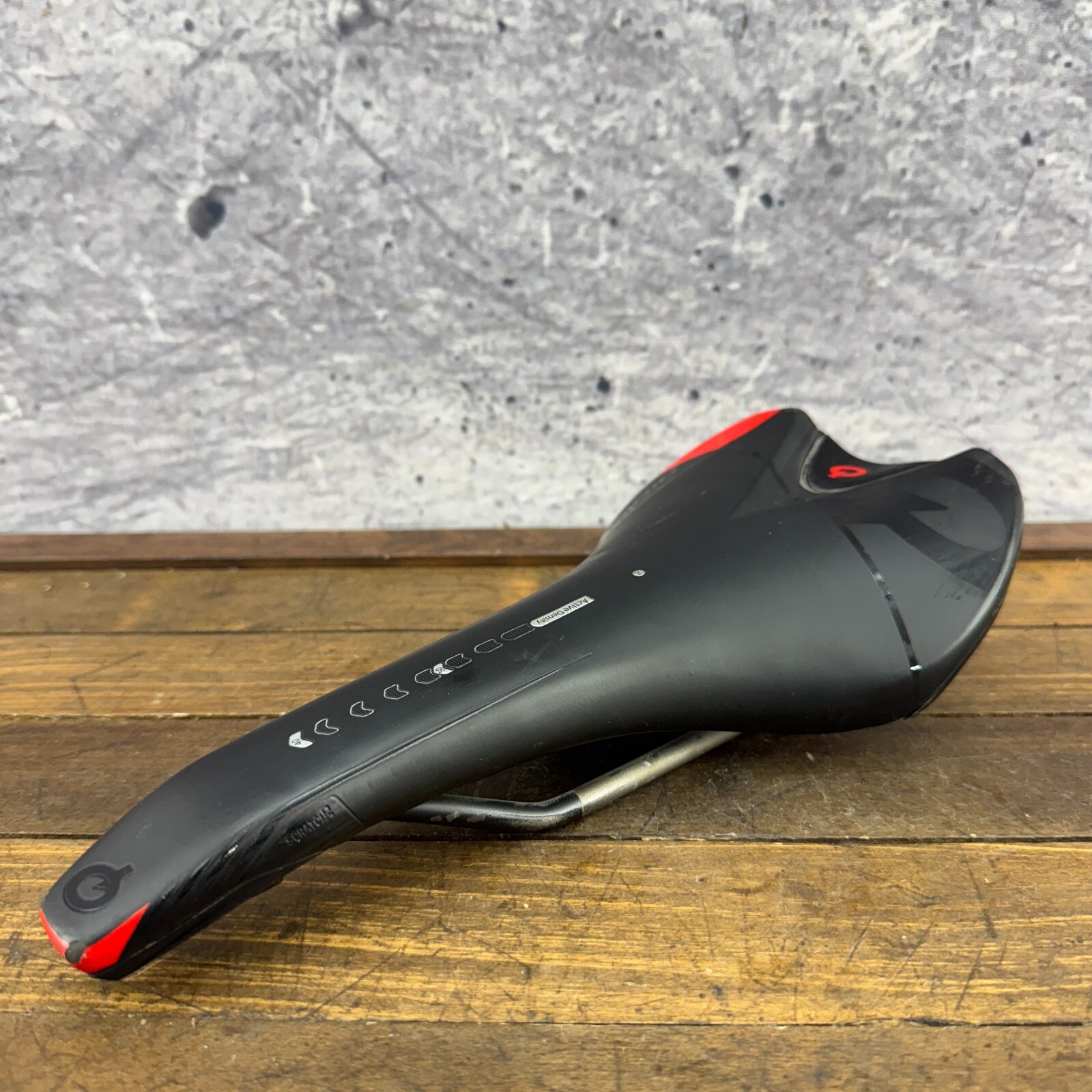 PROLOGO Scratch 2 Red Black T2.0 Rail MTB Road Bicycle Saddle Active