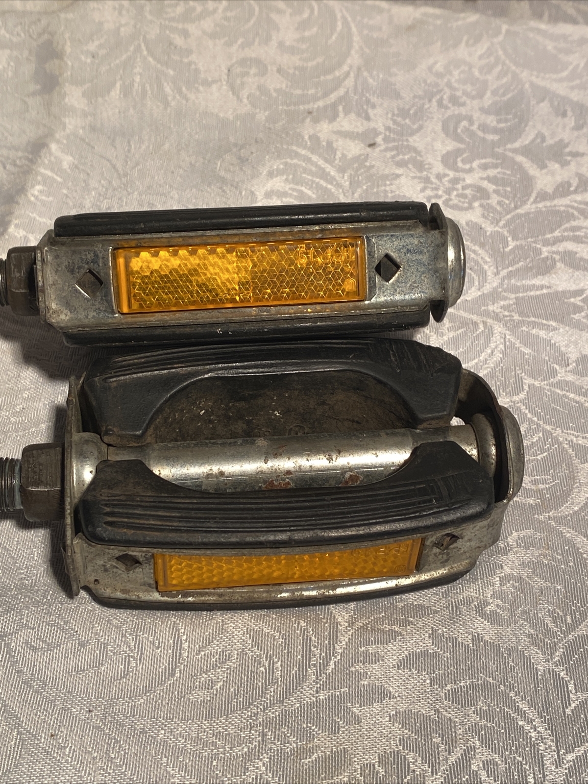 Schwinn approved U 30 black rubber bicycle bow pedals