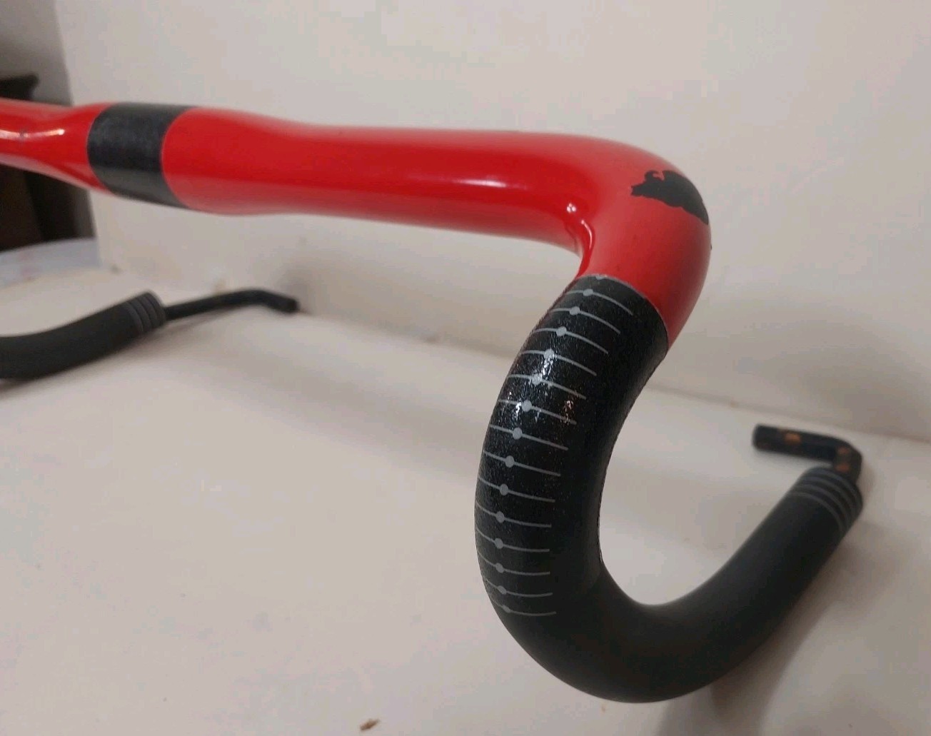 Parlee Carbon Fiber Road Handlebars. 35mm Clamp 42cm Wide, 130mm Drop.