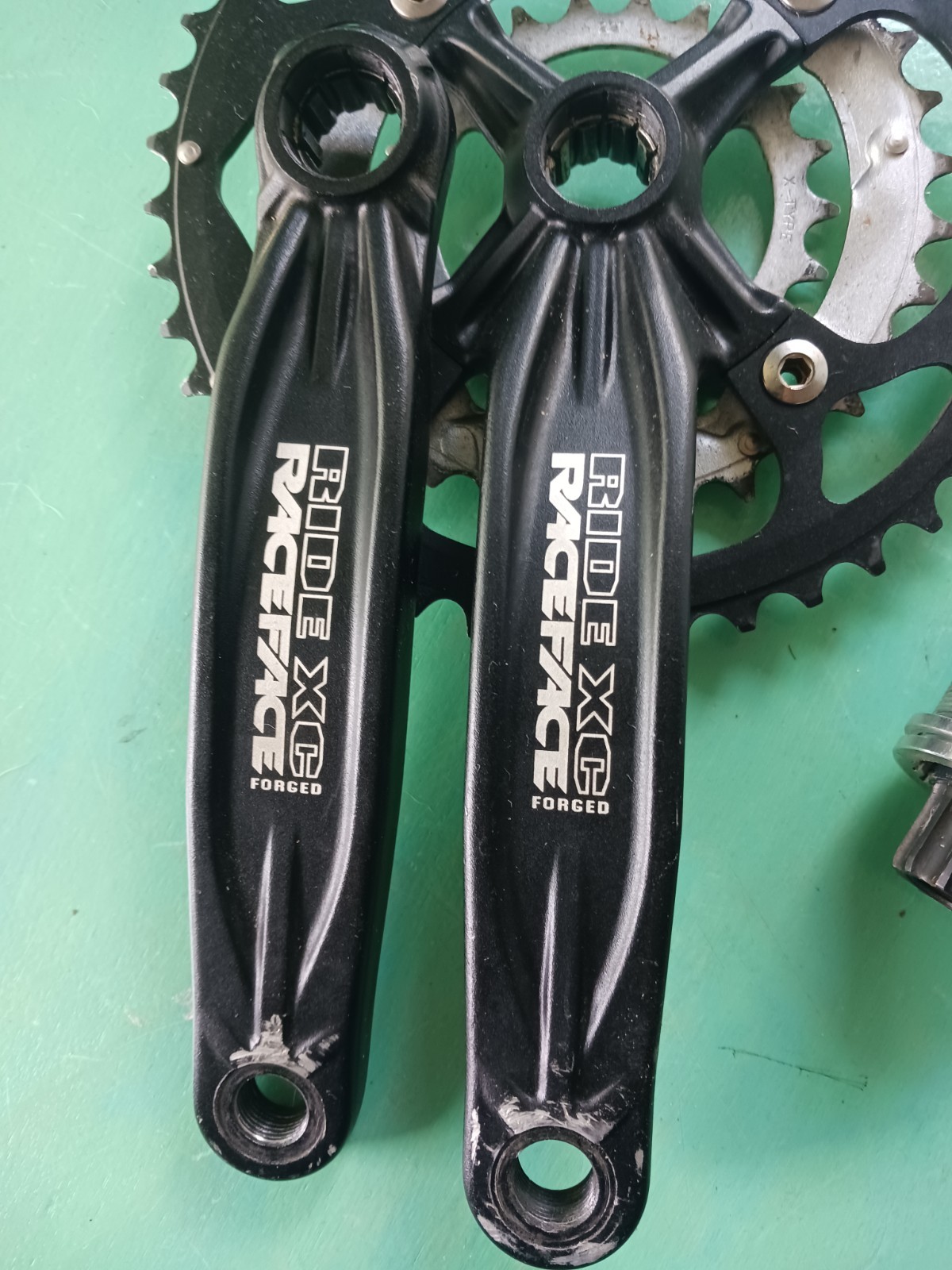 Race Face Ride XC MTB Crankset Triple 175m Bottom Bracket Eng 113mm ISISm