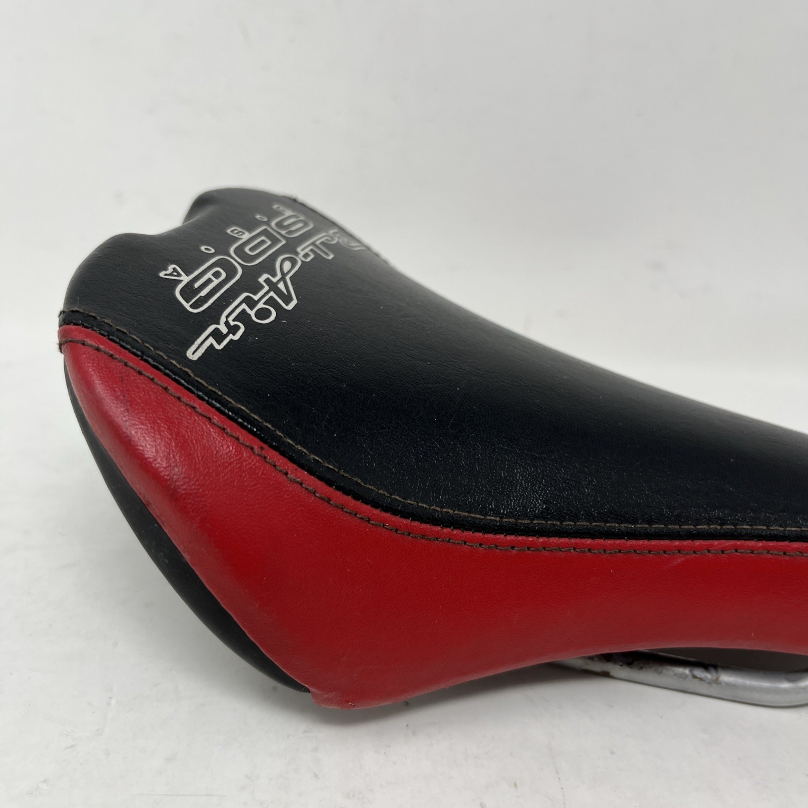 Vintage SDG Bel Air Bike Seat Saddle BMX Mountain Bike MTB Black Red
