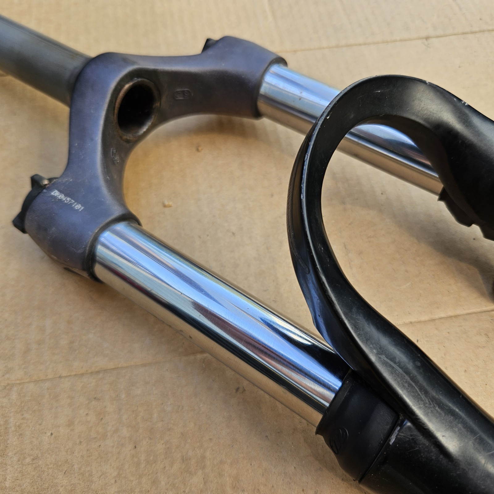 26″ Manitou Six 100mm Mountain Bike Front Fork 1-1/8″ Steerer Disc V Brake
