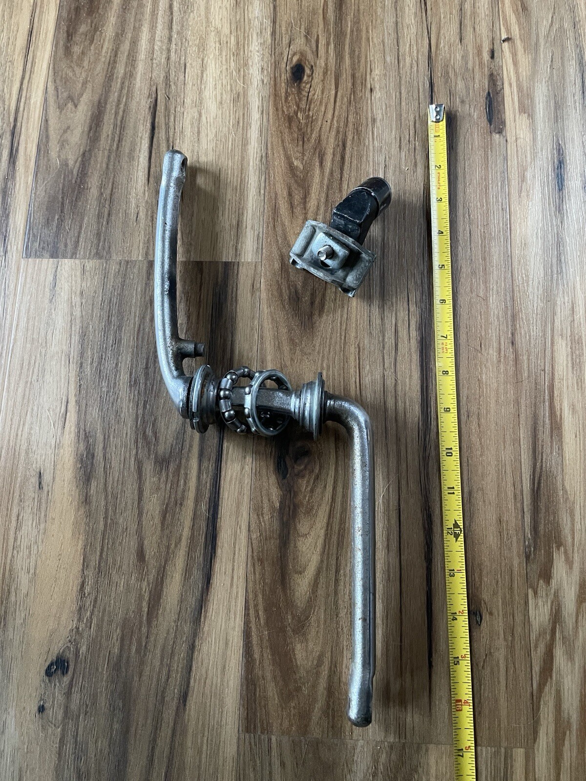 BMX Bike Crank Set Old ( Been Holding For 10 Plus Years )