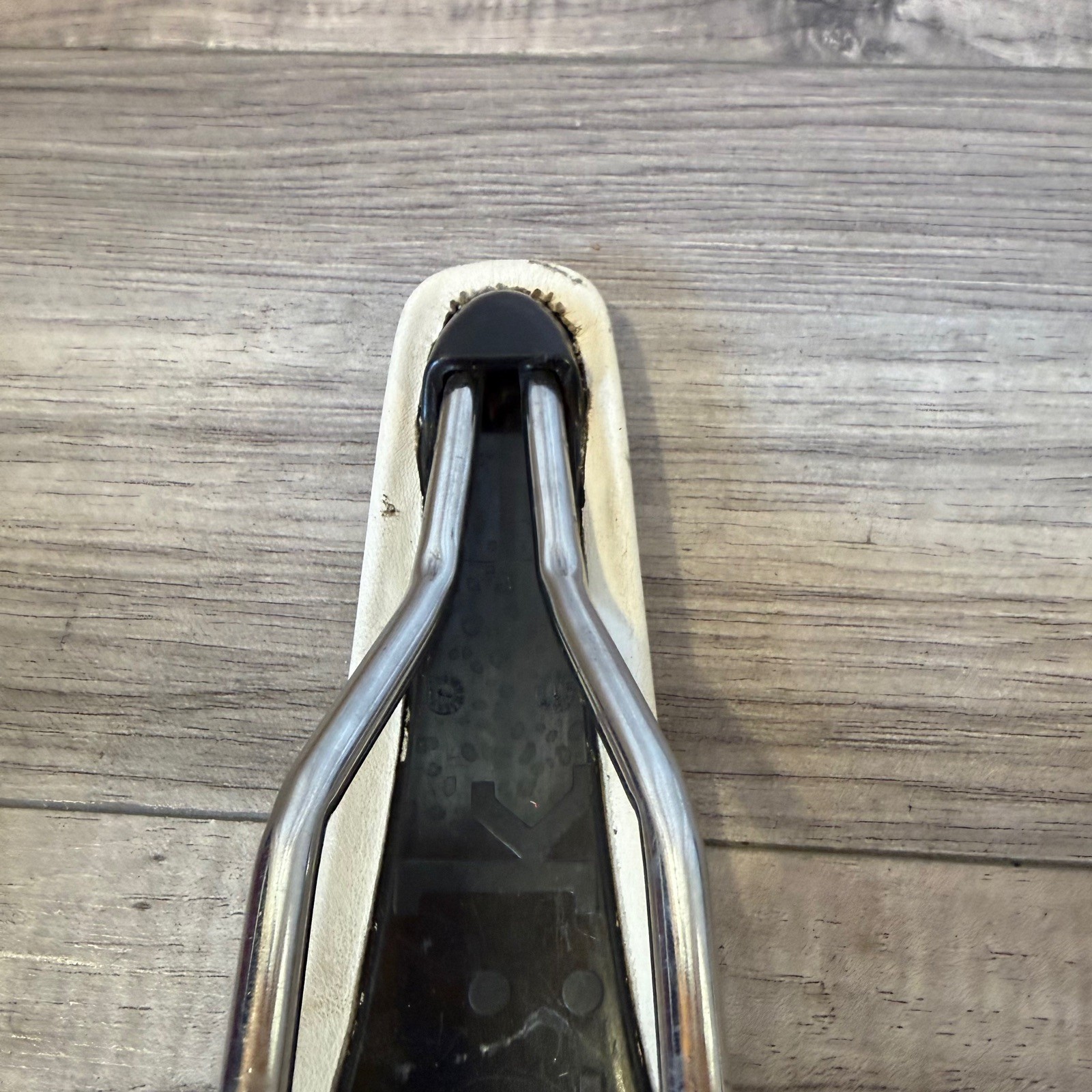 Fizik Antares Saddle K:IUM Ti Alloy Rails White with Black 139mm