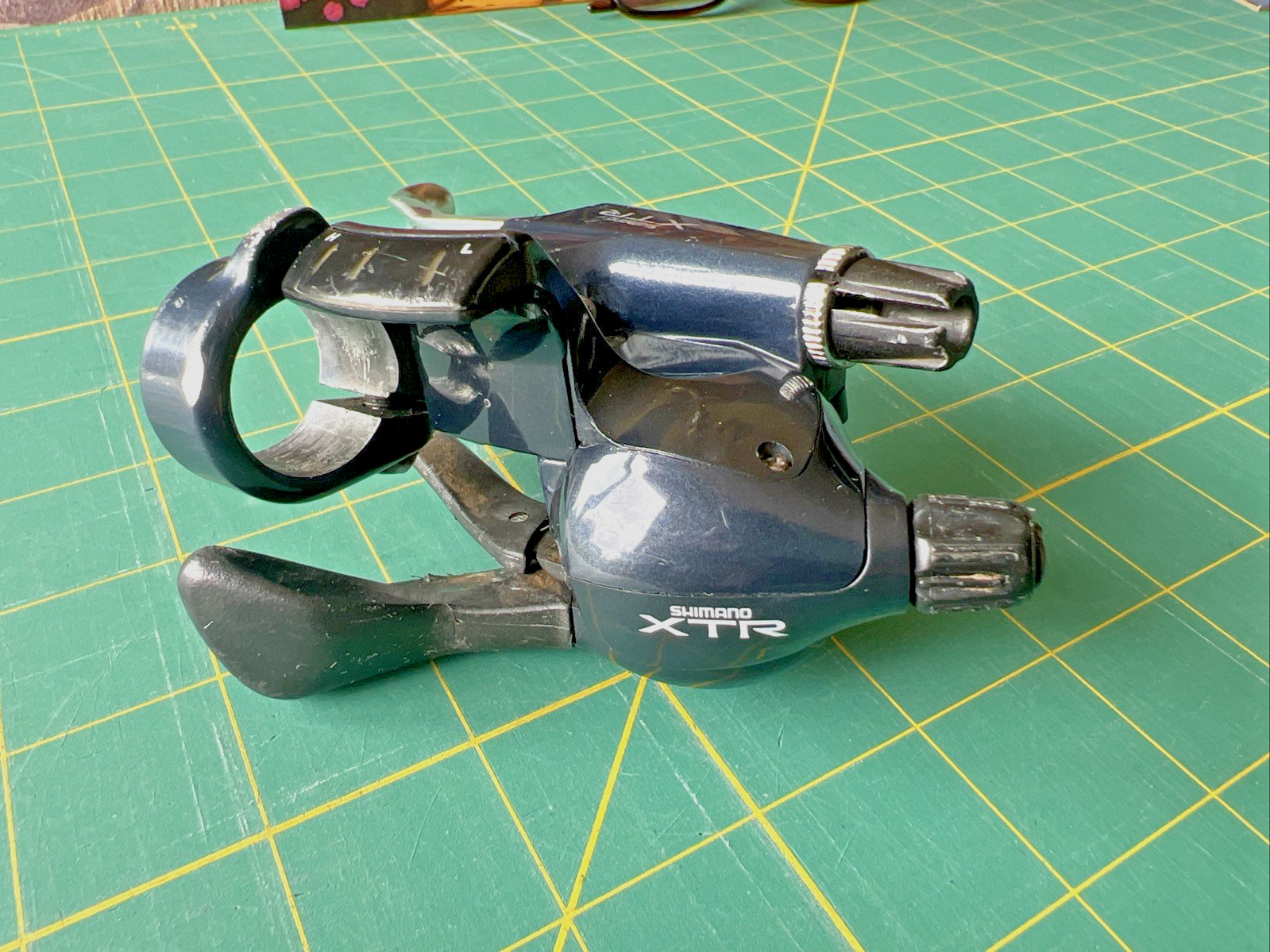 Shimano XTR ST-M910 / M900 Left Shifter 3x Triple MTB Mountain 3×8-speed