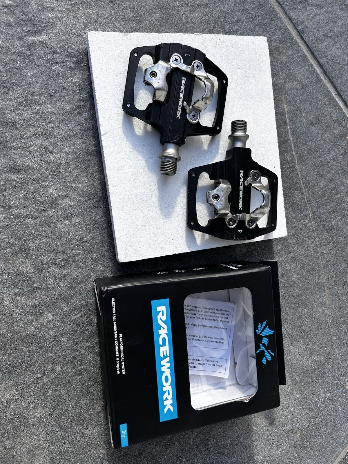 Double Side Pedals: SPD And Flat Platform With Spins