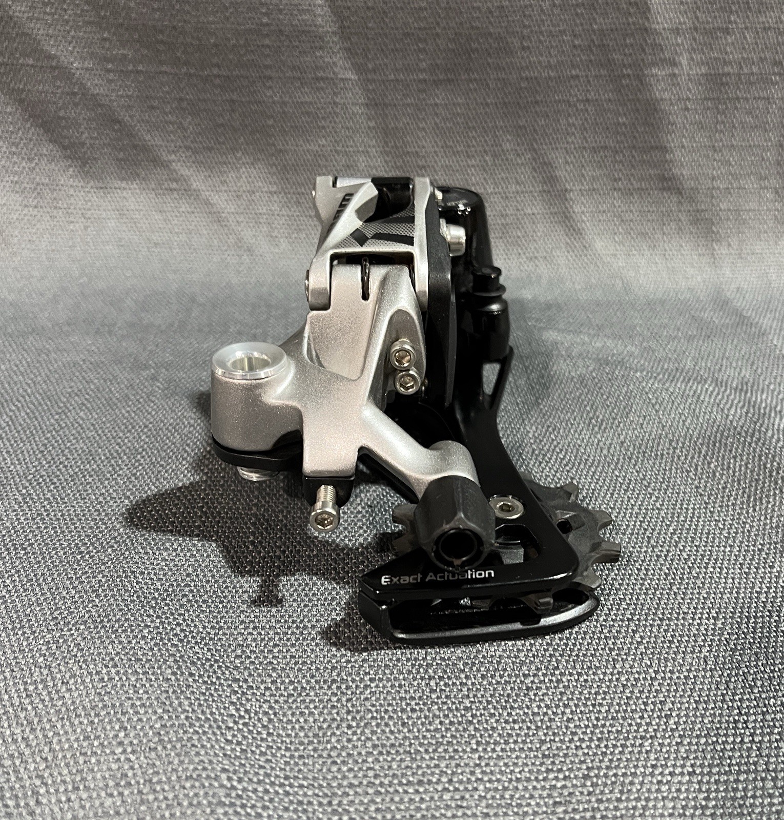 SRAM Rival 1 Rear Derailleur Medium Cage 11-Speed Clutch Gravel Cyclocross