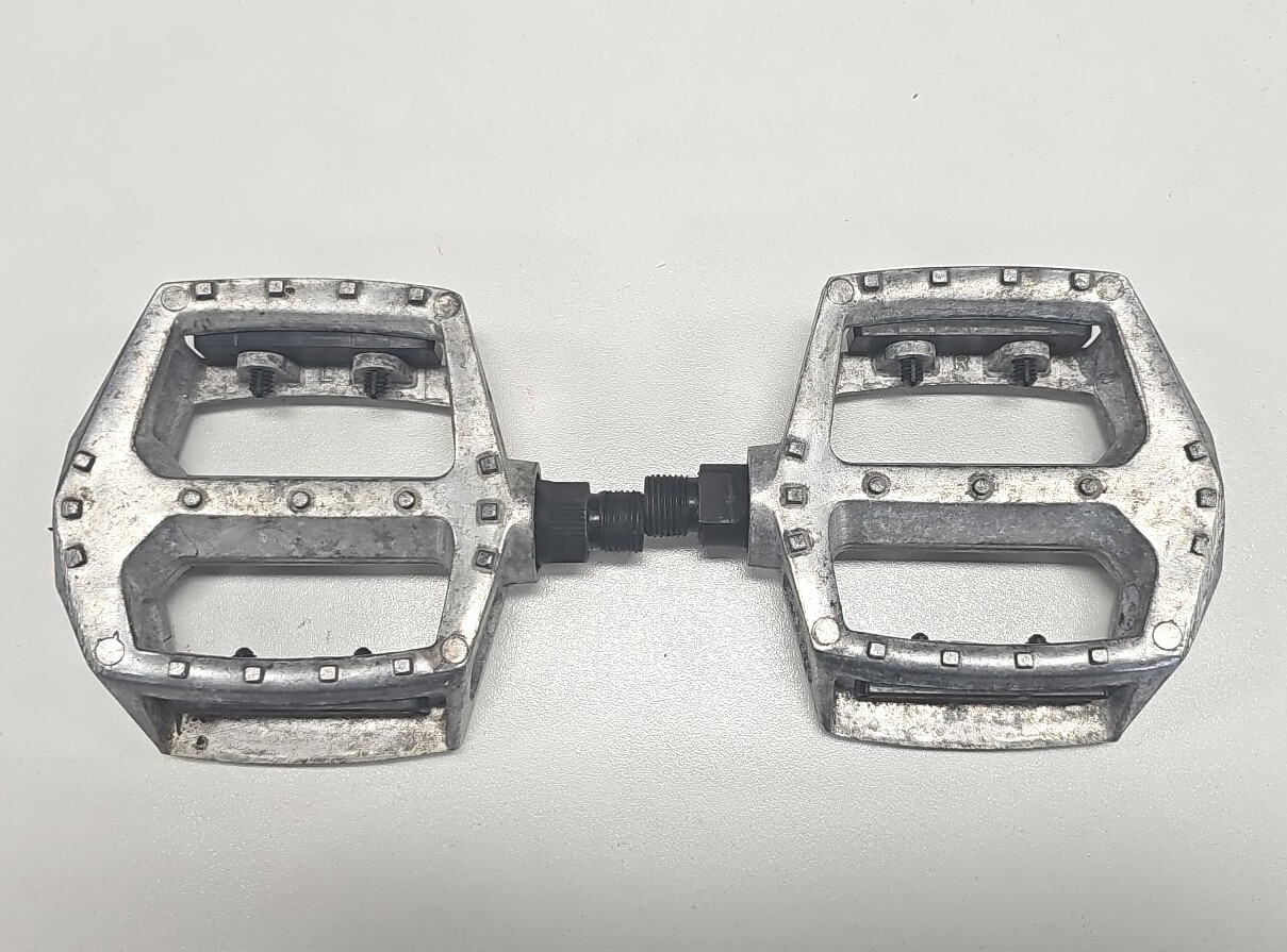 Alloy MTB Downhill Flat Pedals Cheap and Free Postage In Australia